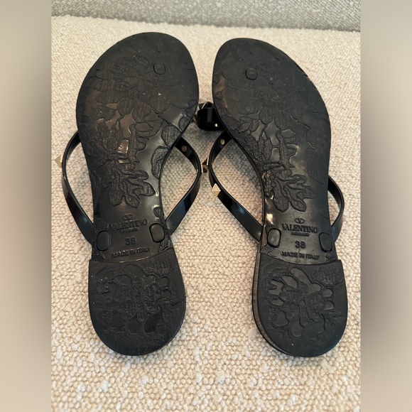 Valentino Rock Stud Black Flip Flops size 38 - Picture 8 of 8
